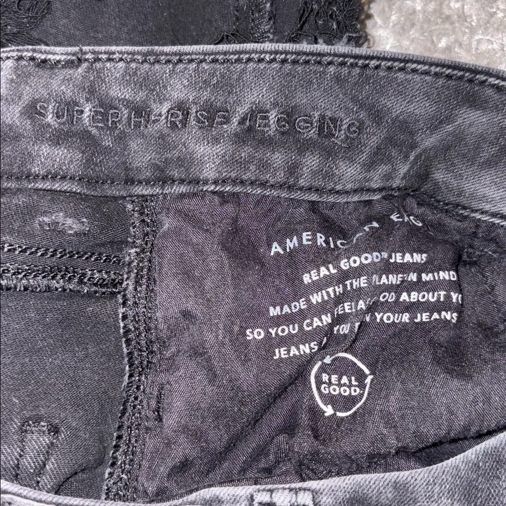 AEO Forever Soft Ripped Super High- Waisted Jegging, Size 2 Regular
